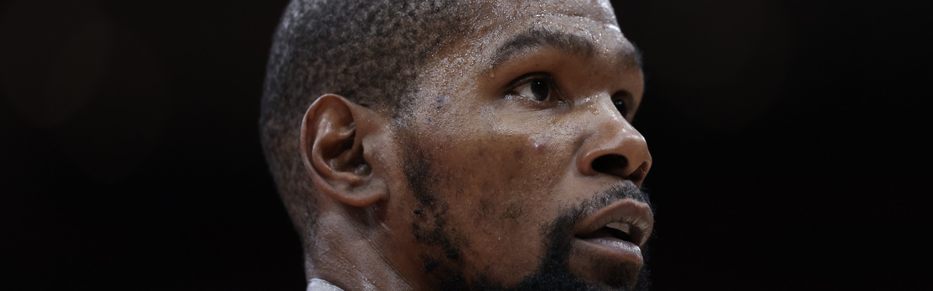 不应该啊！杜兰特三分犯规送哈里斯三罚机会 后者3罚2中