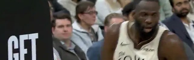 格林末节留在场上底角三分不中，目前三分5中1、正负值-14