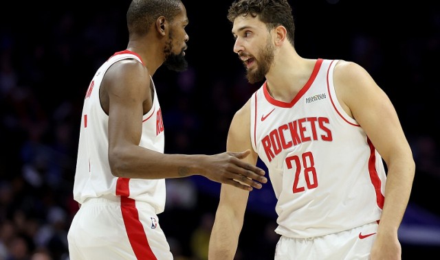 爱游戏在线-杜兰特40+8+3一战2大神迹，贝恩30分难救主，火箭轰21-0逆转魔术